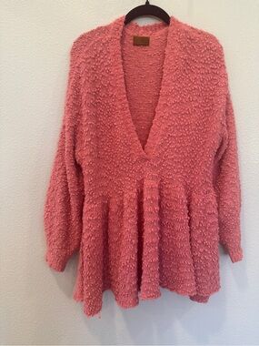 Pol Women’s Hot Pink V-neck Bouclé Popcorn Pleated Sweater Large